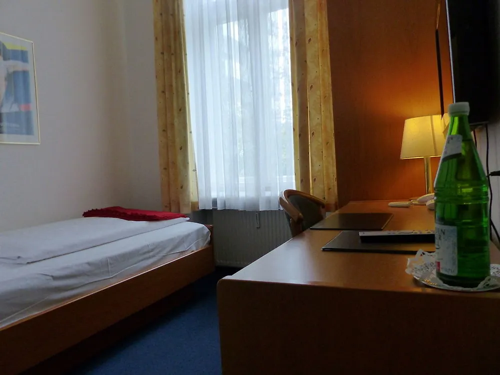 Amc Hotel - Schoeneberg Berlín